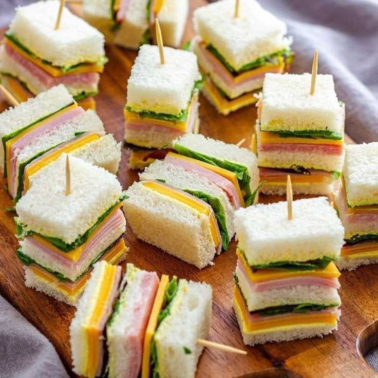 snacks de mini sandwiches